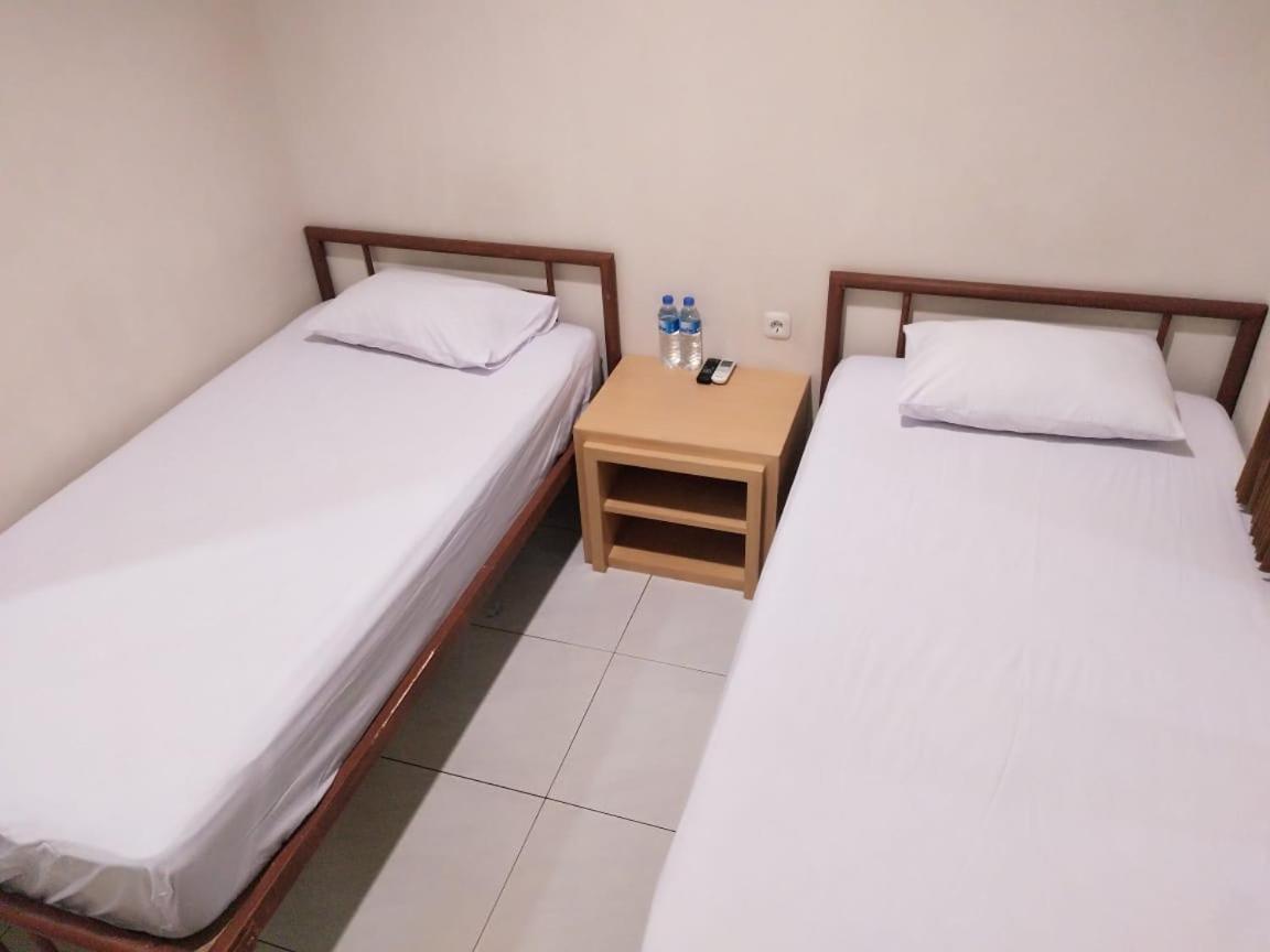 Hotel Kost Harian 45 *
